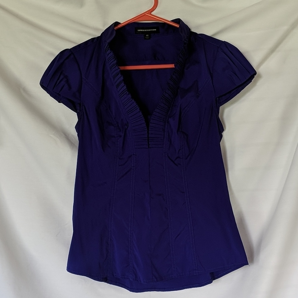 Like New Cap-Sleeve Express Design Studio Top